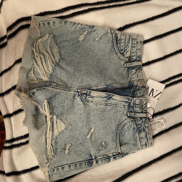 High rise shorts - Picture 2 of 3